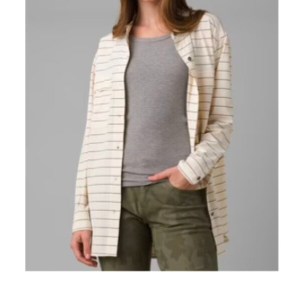 Prana Railay tunic White and gray oversized striped long sleeve button up shirt. - Picture 1 of 4